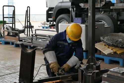石化機械人 崗位建功慶五一 匠心筑夢石油化工新篇章